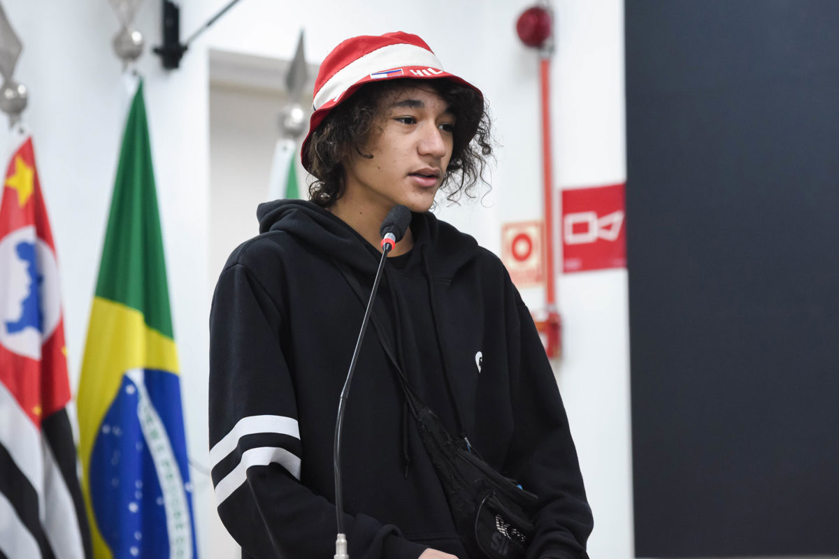 Conheça o Legislativo com alunos da EE Mello Contrim