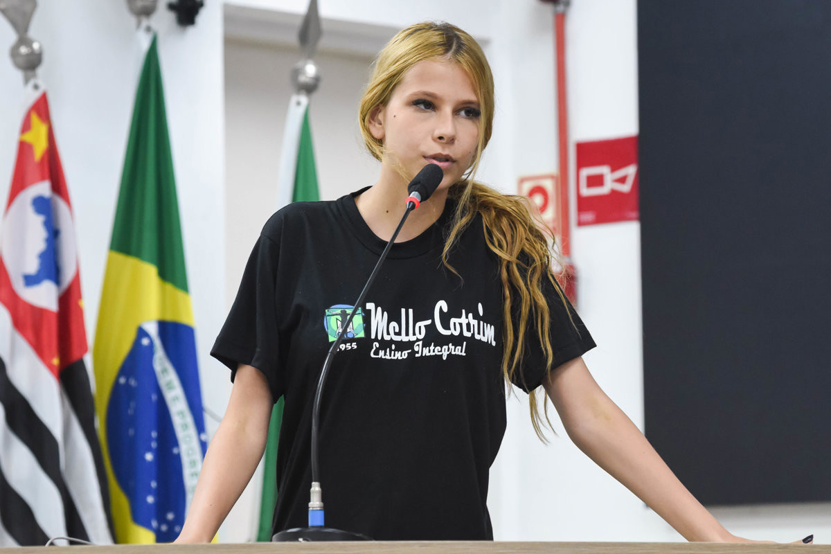 Conheça o Legislativo com alunos da EE Mello Contrim