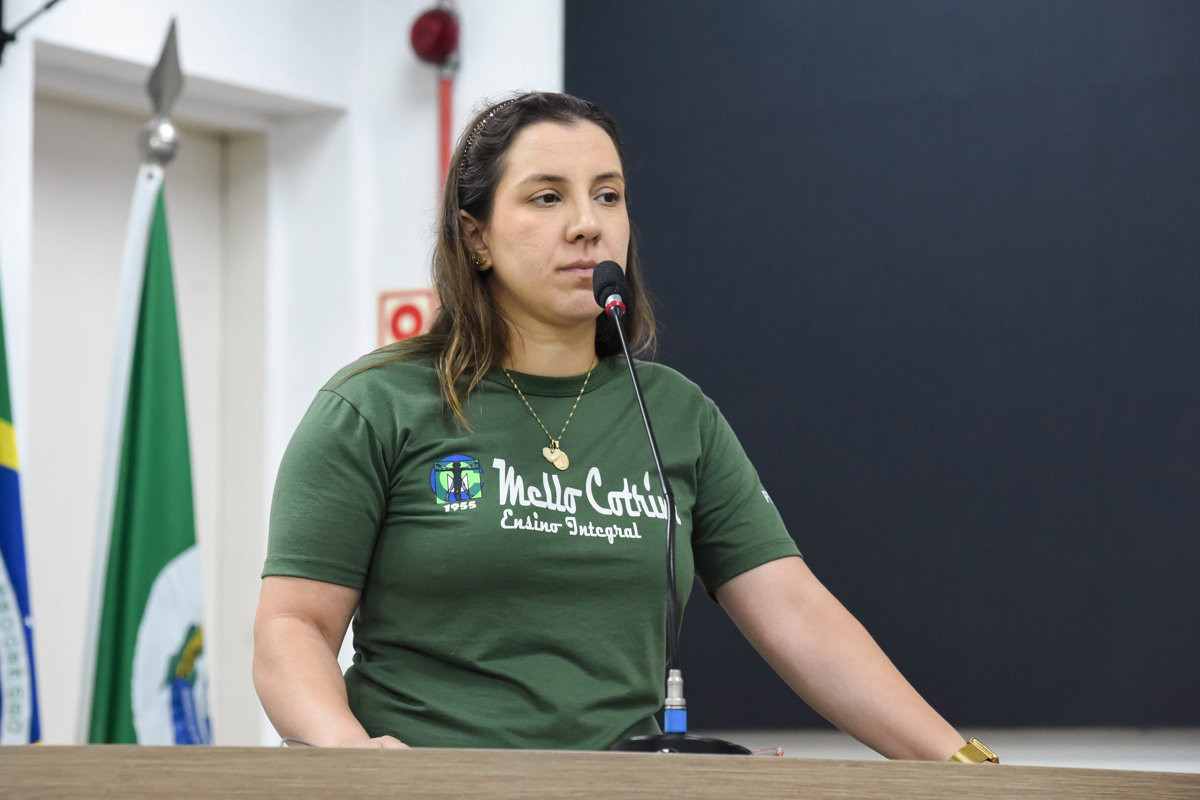 Conheça o Legislativo com alunos da EE Mello Contrim