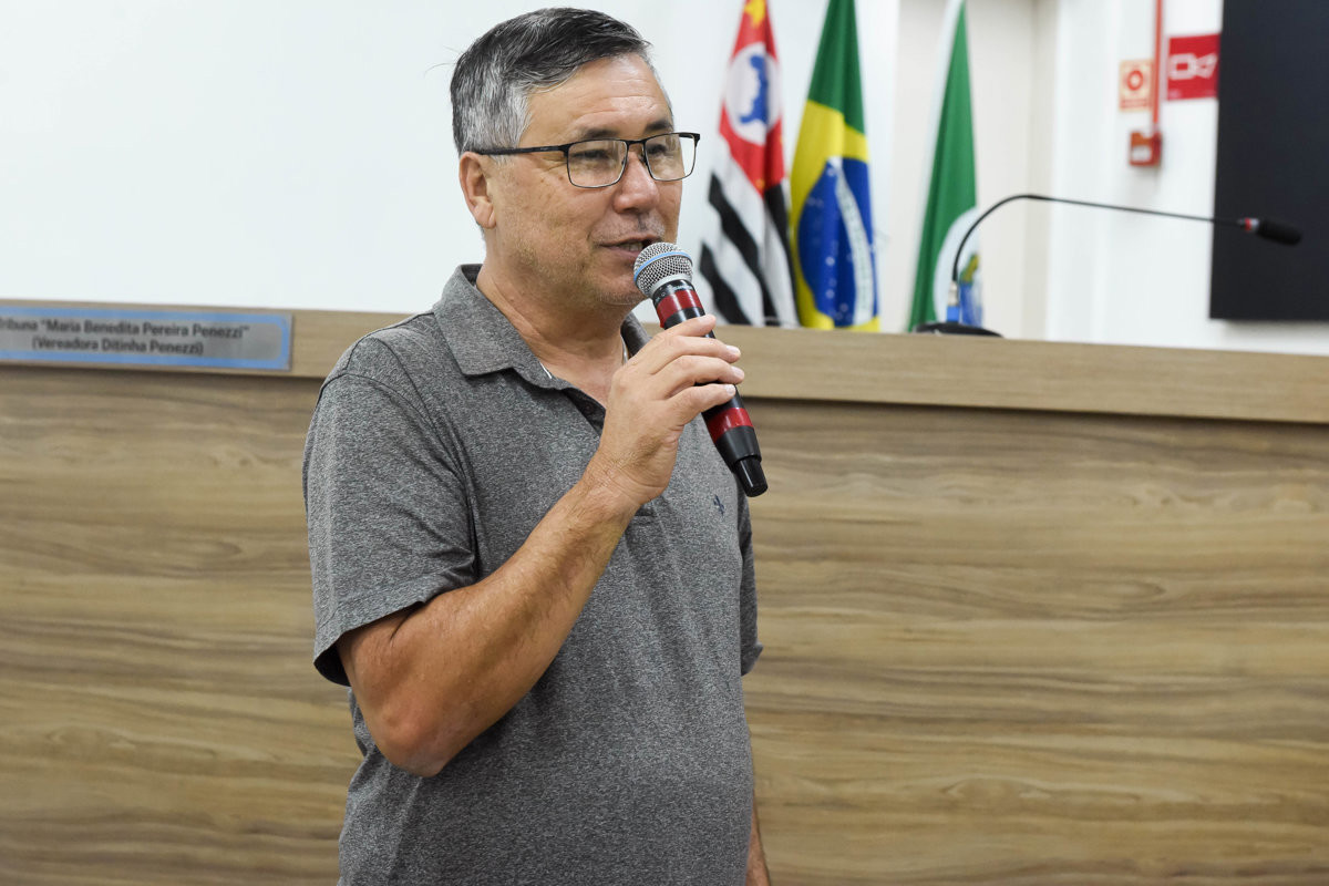 Conheça o Legislativo com alunos da EE Mello Contrim