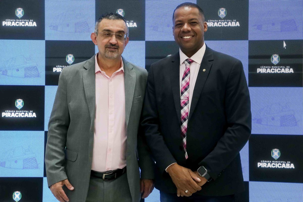 Sessão solene reuniu convidados e participantes no Salão Nobre da Câmara