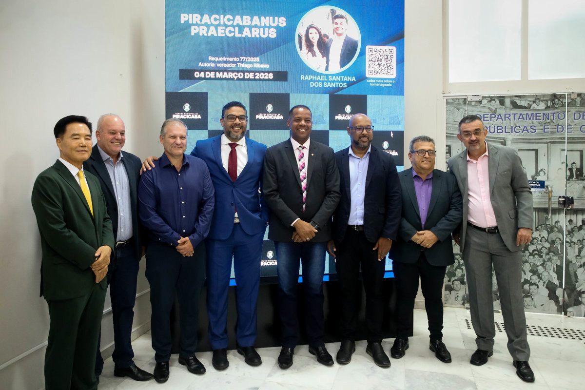 Sessão solene reuniu convidados e participantes no Salão Nobre da Câmara