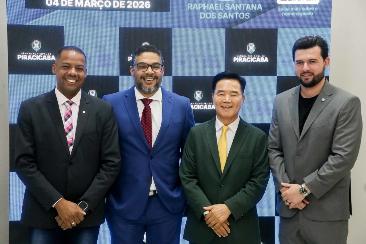 Sessão solene reuniu convidados e participantes no Salão Nobre da Câmara