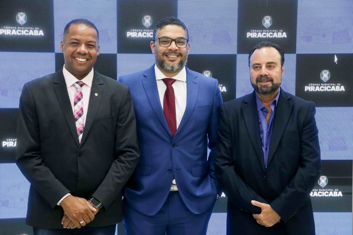 Sessão solene reuniu convidados e participantes no Salão Nobre da Câmara