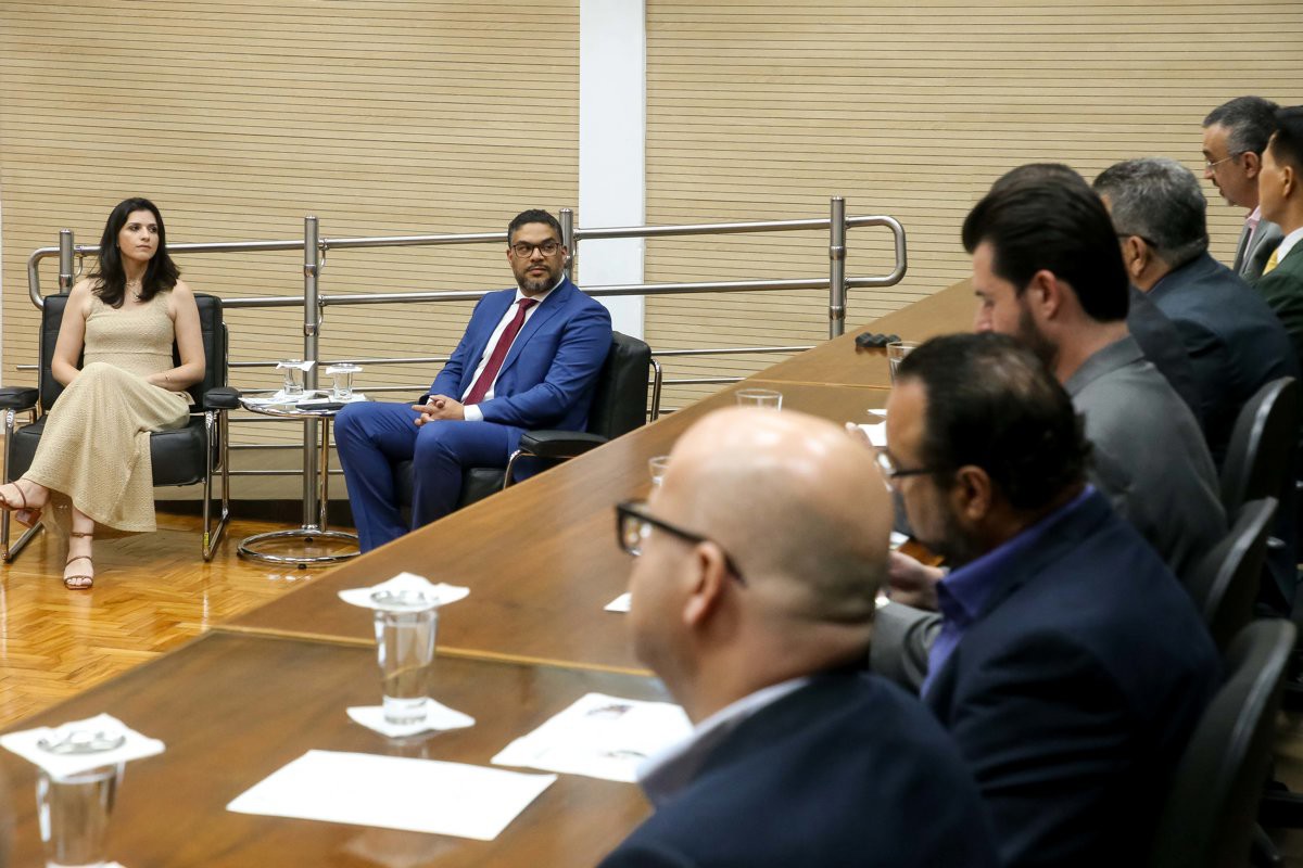 Sessão solene reuniu convidados e participantes no Salão Nobre da Câmara