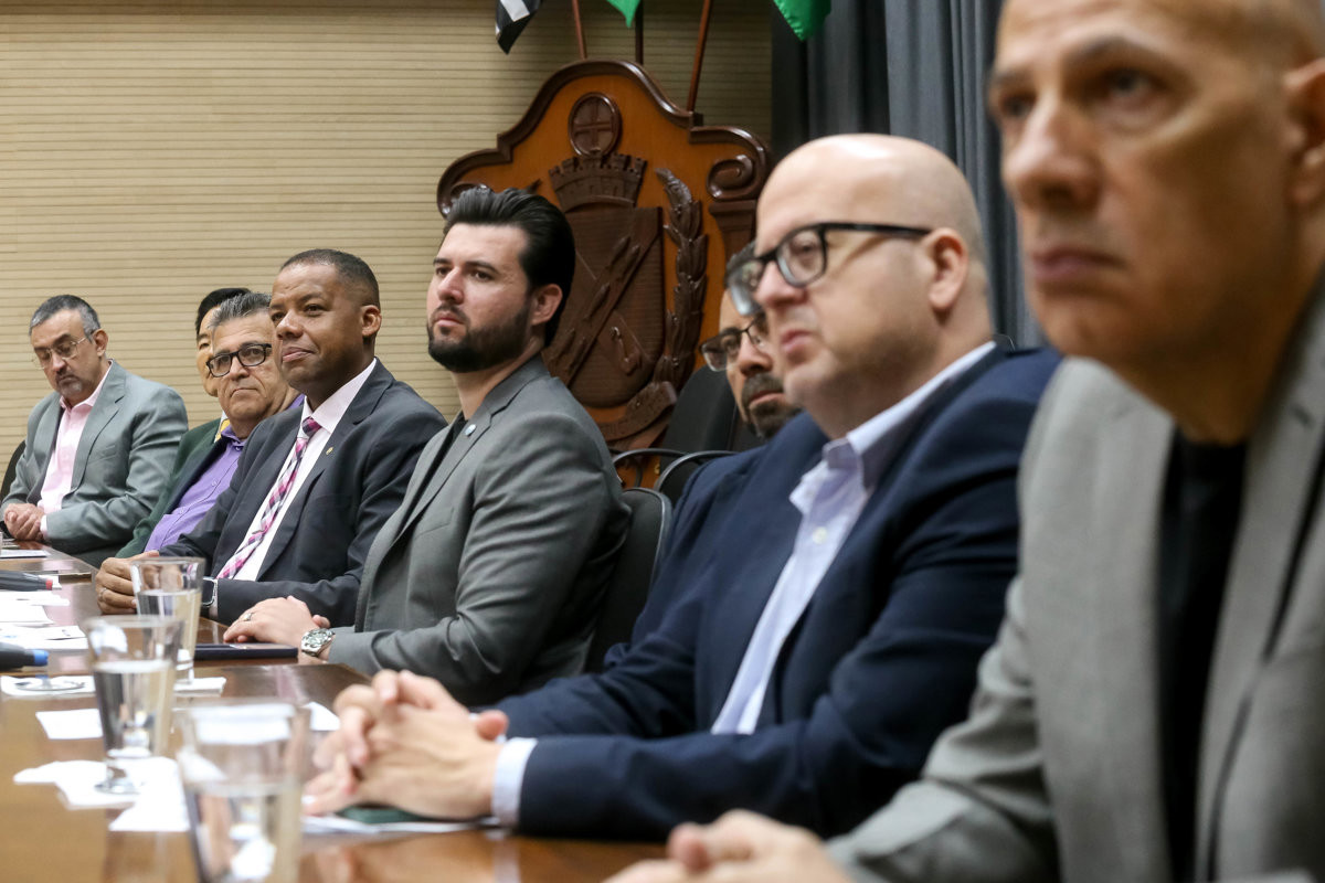 Sessão solene reuniu convidados e participantes no Salão Nobre da Câmara