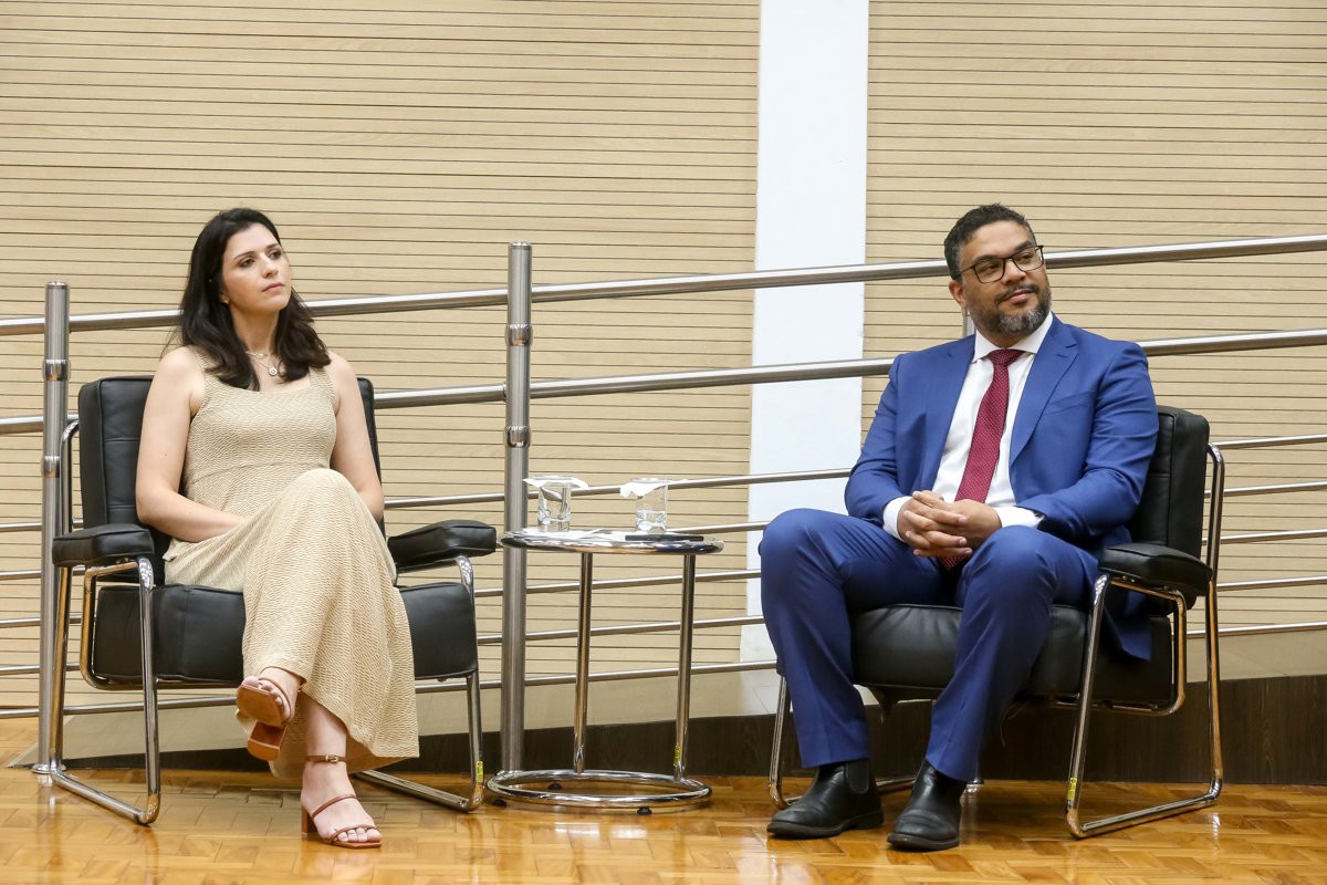 Sessão solene reuniu convidados e participantes no Salão Nobre da Câmara