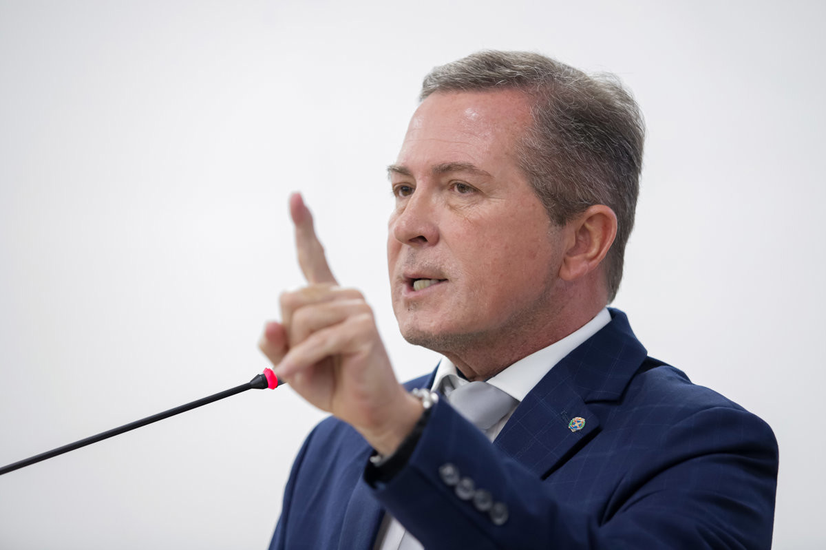 Laércio Trevisan Jr. em discurso na noite desta quinta-feira (5) na 8ª Reunião Ordinária da Câmara Municipal de Piracicaba