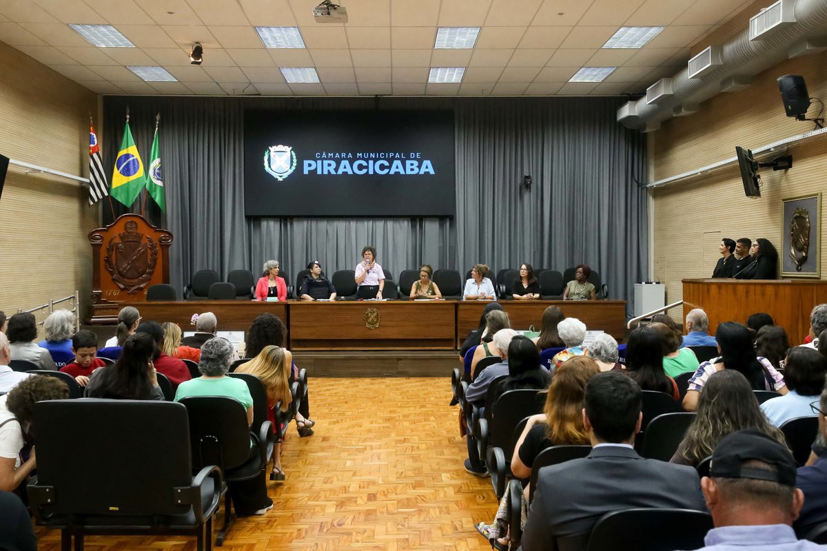 Reunião solene da Câmara celebra o Dia Internacional e Semana Especial da Mulher