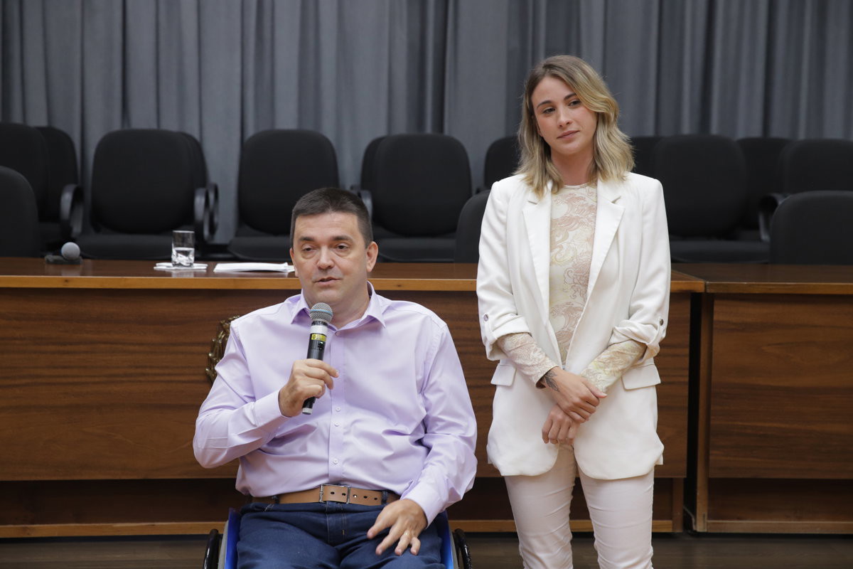 Vereador André Bandeira e a palestrante Maira Bandeira