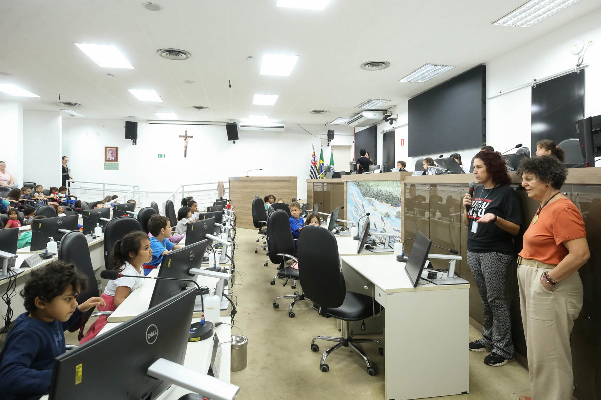 Atividade aconteceu na tarde desta quarta-feira (11), no Plenário "Francisco Antonio Coelho"