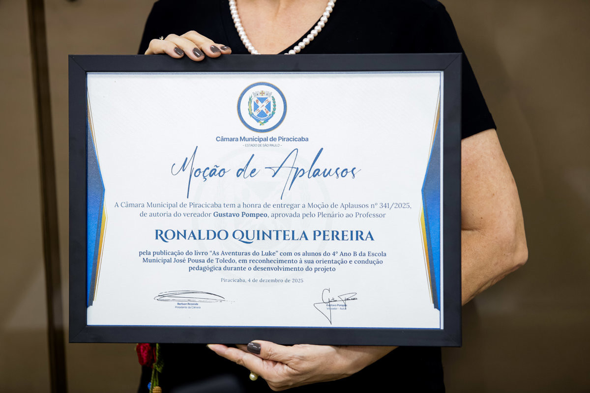 Moção foi entregue no plenário da Câmara durante a 10ª Reunião Ordinária, na noite desta quinta-feira (12)