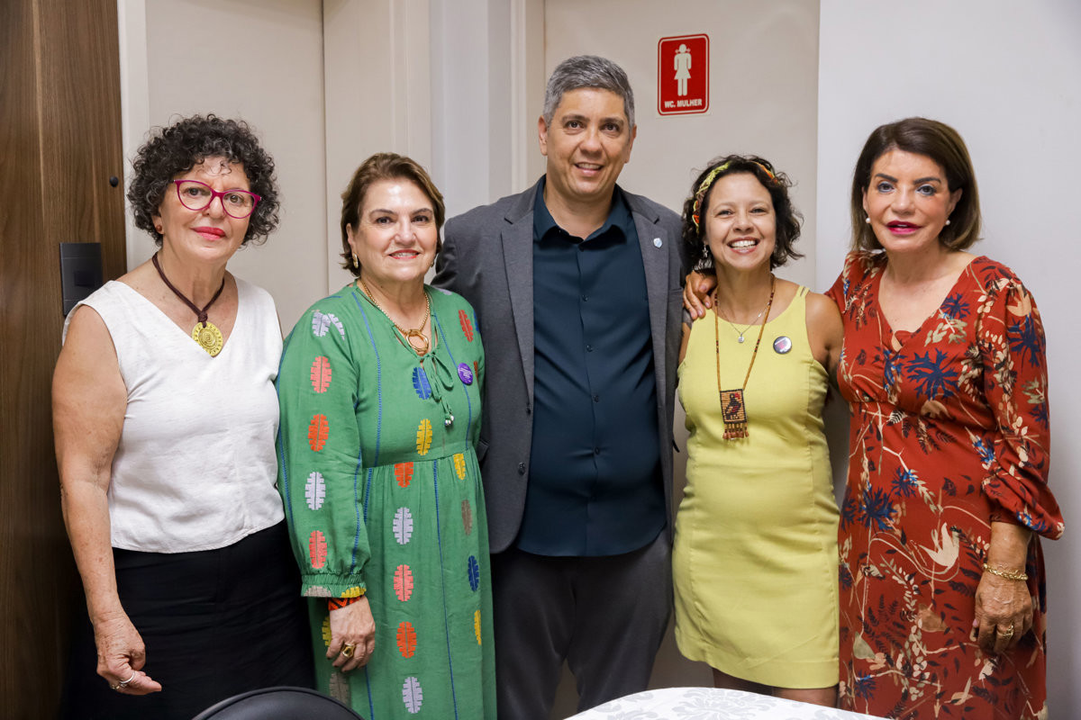 Rai de Almeida, a ministra Márcia Lopes, Relinho, Sílvia Morales e a deputada estadual Bebel