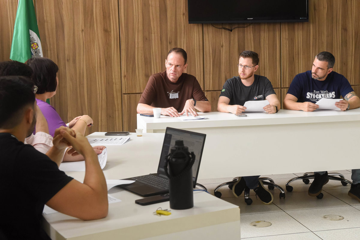 Dois projetos beneficiam crianças afetas pela violência doméstica; outro projeto estabelece data para conscientização sobre o feminicídio