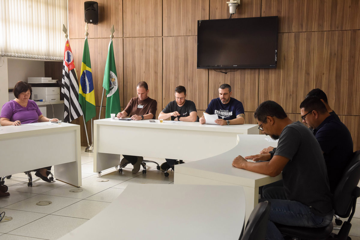 Dois projetos beneficiam crianças afetas pela violência doméstica; outro projeto estabelece data para conscientização sobre o feminicídio