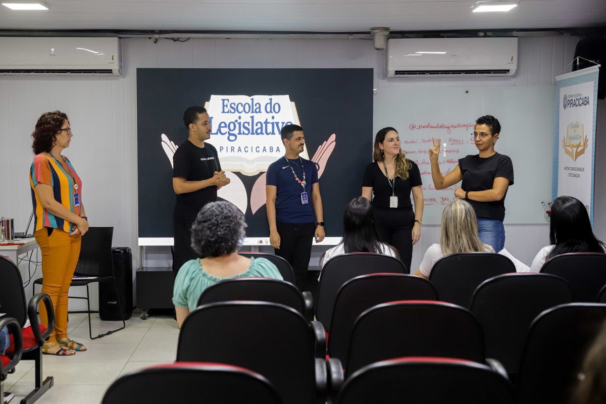 Câmara reinicia cursos de Libras em parceria com o Instituto Federal