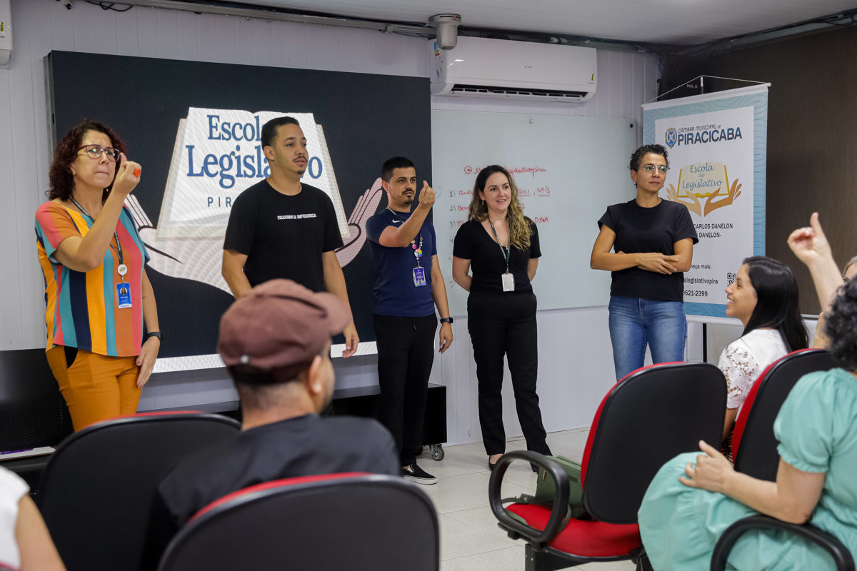 Câmara reinicia cursos de Libras em parceria com o Instituto Federal