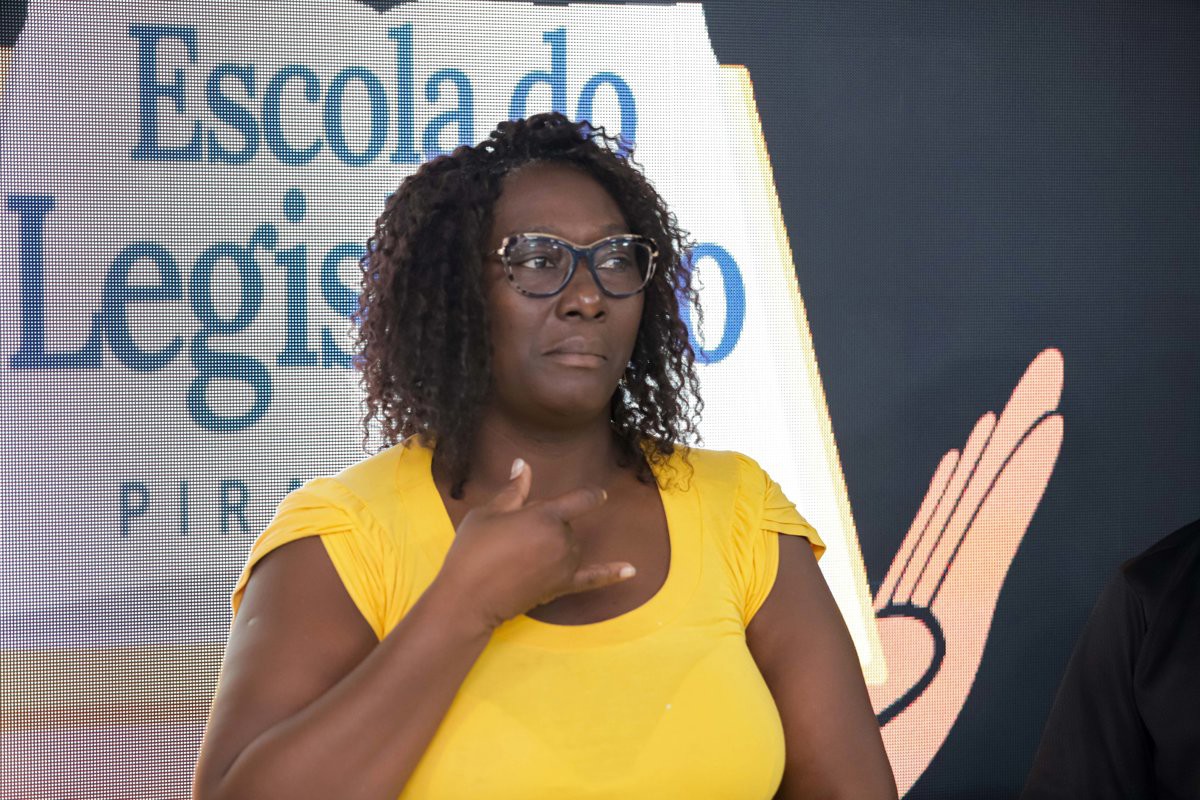 Câmara reinicia cursos de Libras em parceria com o Instituto Federal