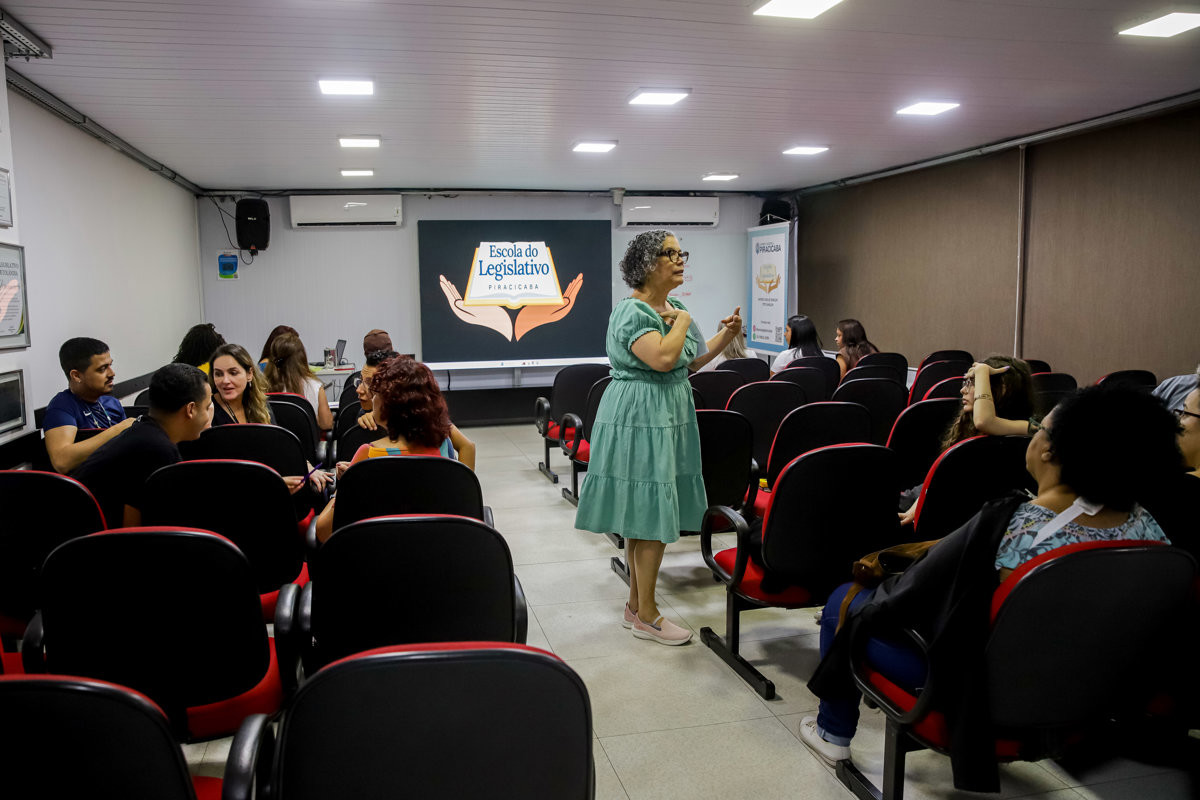 Câmara reinicia cursos de Libras em parceria com o Instituto Federal