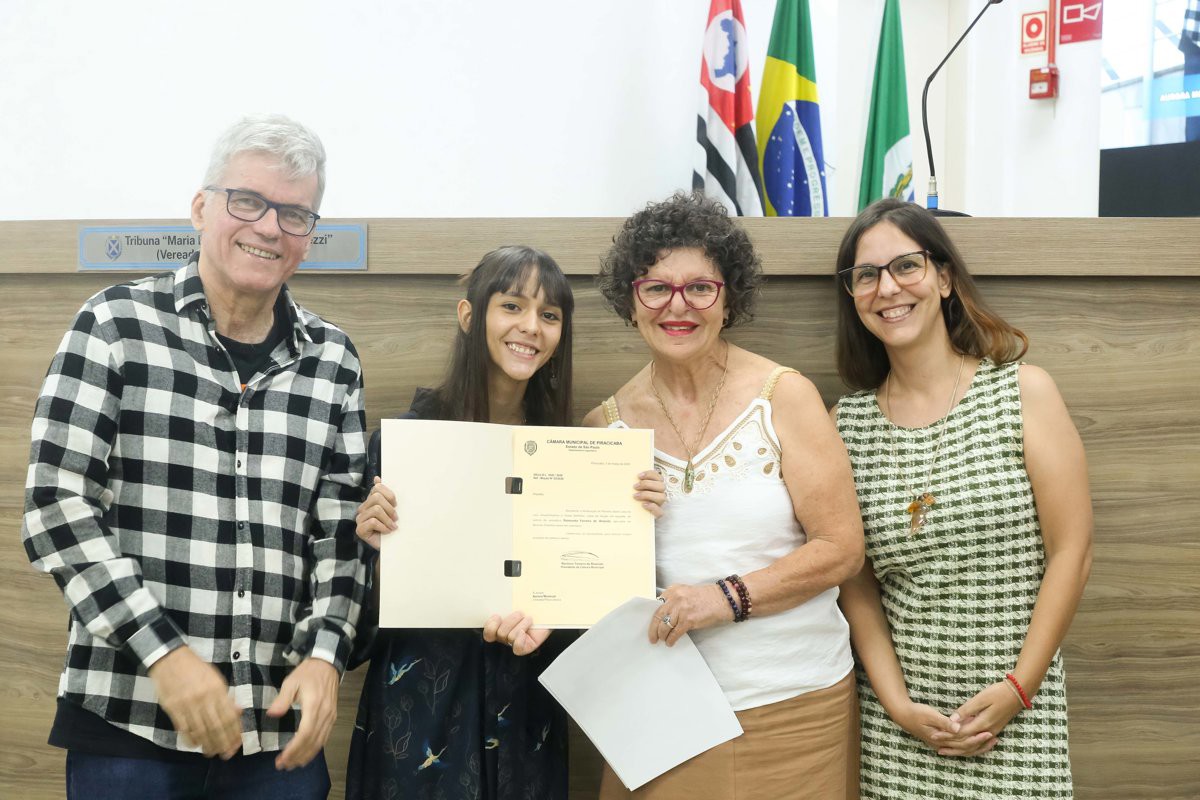 Homenagem a jovem Aurora é de autoria da vereadora Rai de Almeida