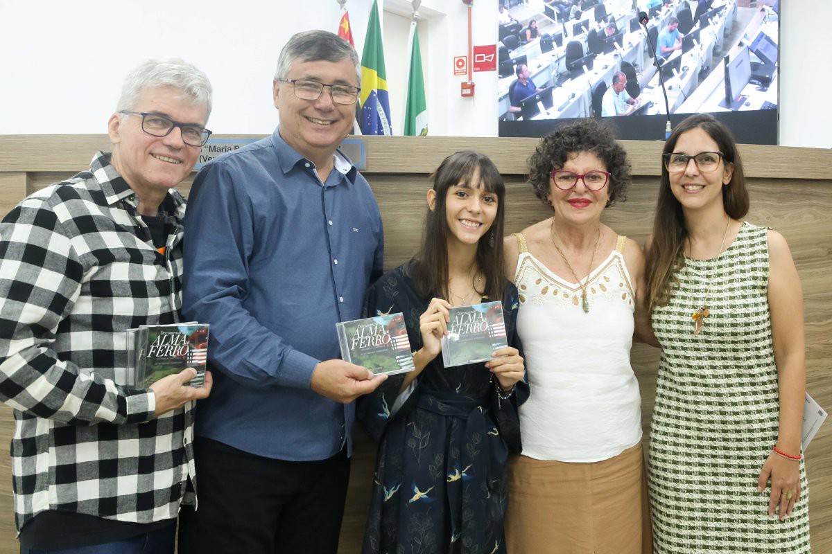 Homenagem a jovem Aurora é de autoria da vereadora Rai de Almeida