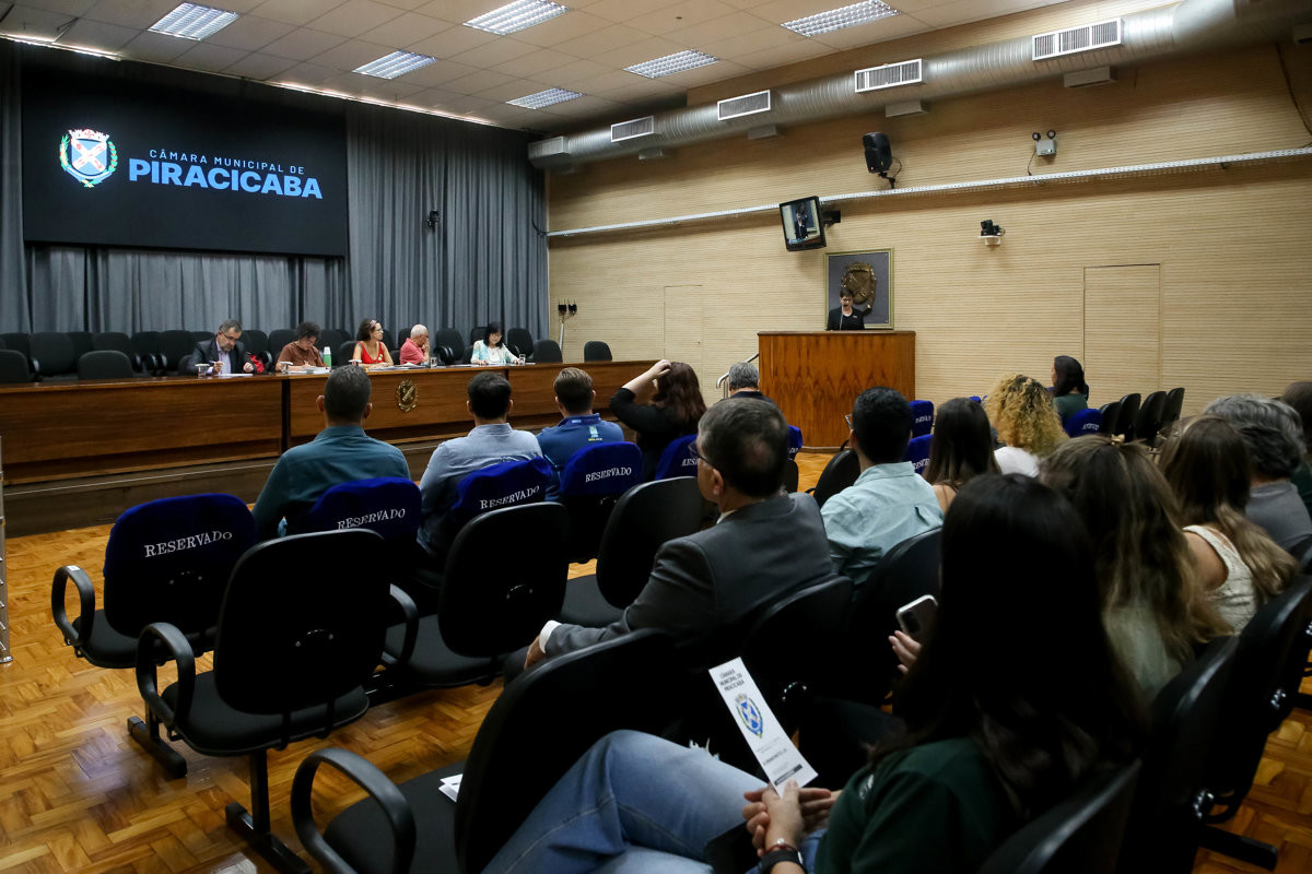 Evento aconteceu no Salão Nobre "Helly de Campos Melges" na tarde desta terça-feira (24)