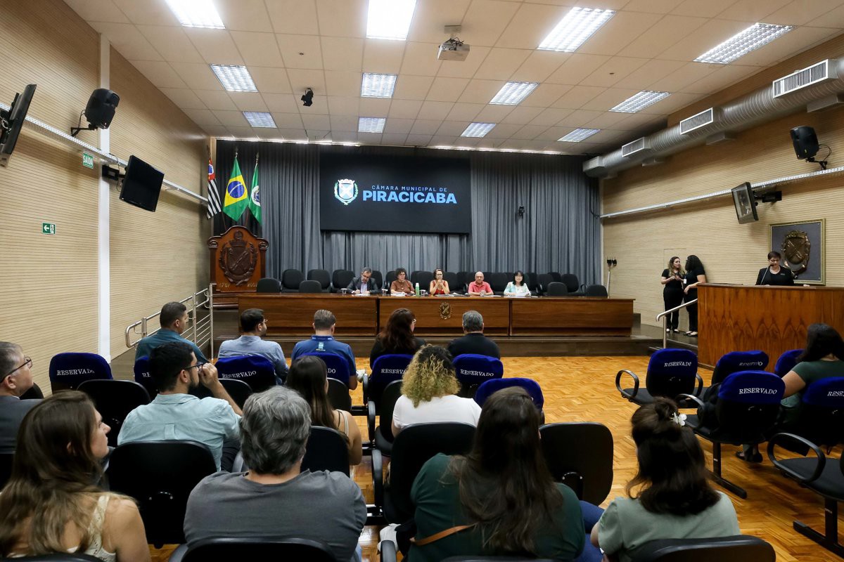 Evento aconteceu no Salão Nobre "Helly de Campos Melges" na tarde desta terça-feira (24)