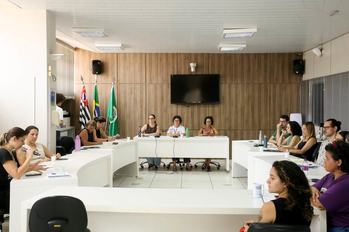 Reunião mensal foi realizada na tarde desta quarta-feira, na Câmara
