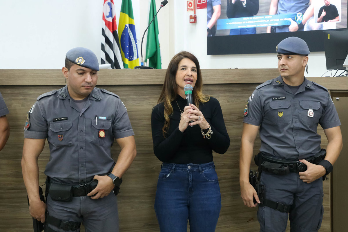 Homenagem reuniu autoridades e equipe envolvida na ocorrência