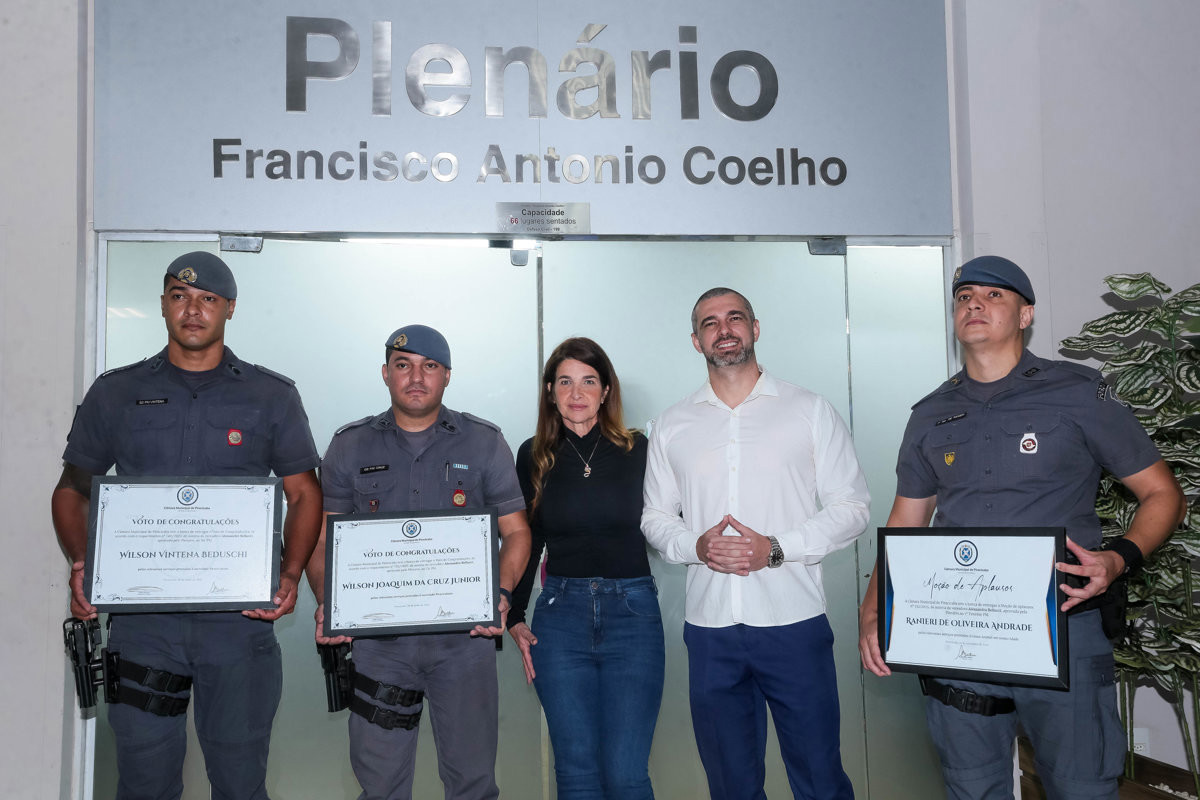 Homenagem reuniu autoridades e equipe envolvida na ocorrência