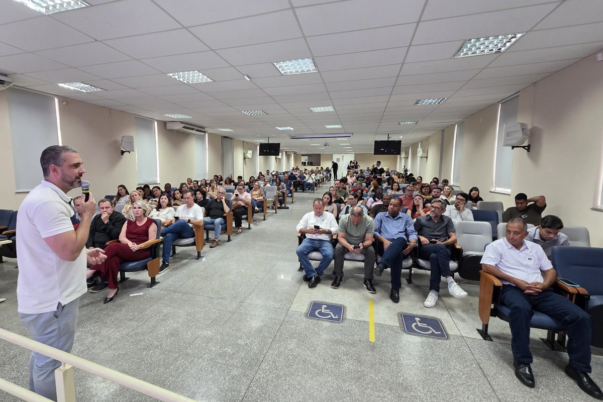 Vereador destaca compromisso da administração no fortalecimento da educação