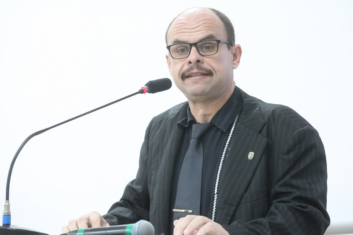 Orador ocupou a Tribuna Popular durante a reunião ordinária desta segunda-feira