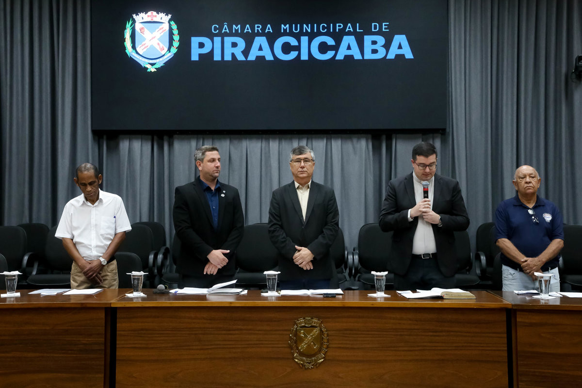 Catequistas e vicentinos foram homenageados por iniciativa dos vereadores Pedro Kawai e Felipe Gema