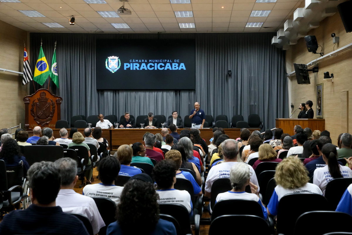 Catequistas e vicentinos foram homenageados por iniciativa dos vereadores Pedro Kawai e Felipe Gema