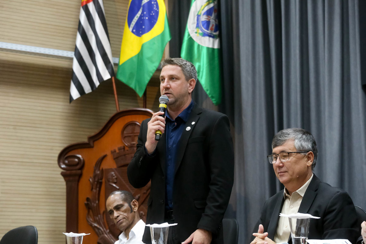 Catequistas e vicentinos foram homenageados por iniciativa dos vereadores Pedro Kawai e Felipe Gema