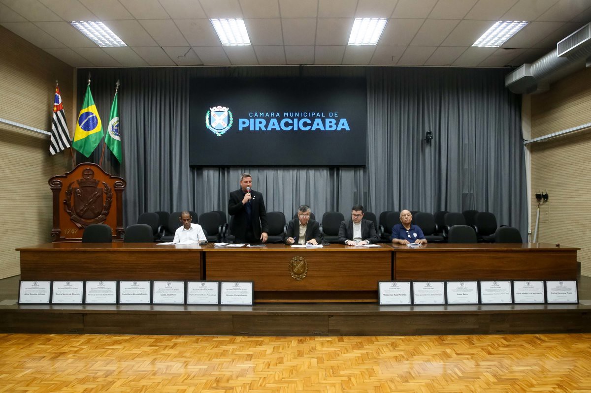 Catequistas e vicentinos foram homenageados por iniciativa dos vereadores Pedro Kawai e Felipe Gema