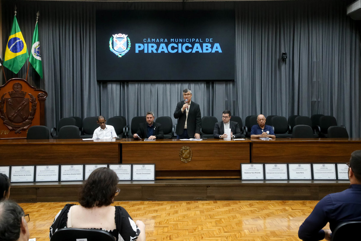 Catequistas e vicentinos foram homenageados por iniciativa dos vereadores Pedro Kawai e Felipe Gema