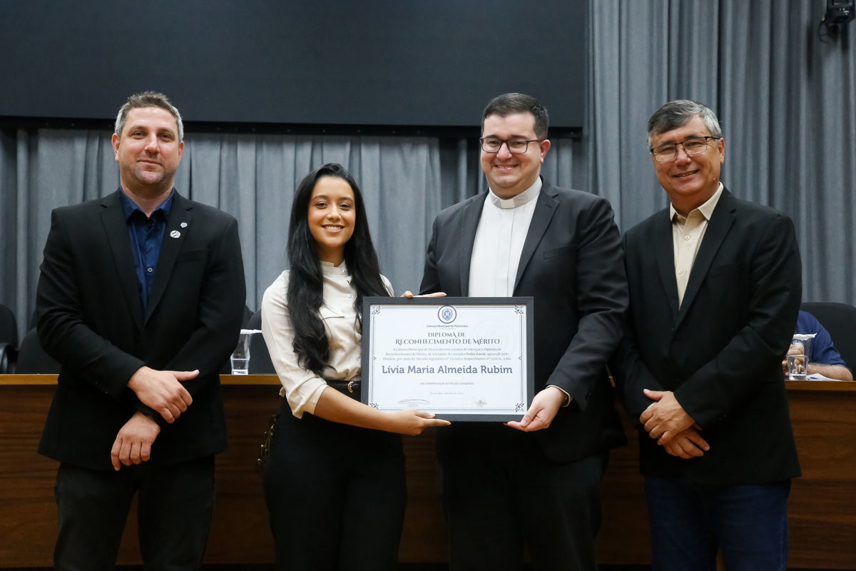 Catequistas e vicentinos foram homenageados por iniciativa dos vereadores Pedro Kawai e Felipe Gema