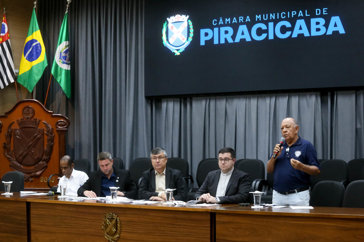 Catequistas e vicentinos foram homenageados por iniciativa dos vereadores Pedro Kawai e Felipe Gema