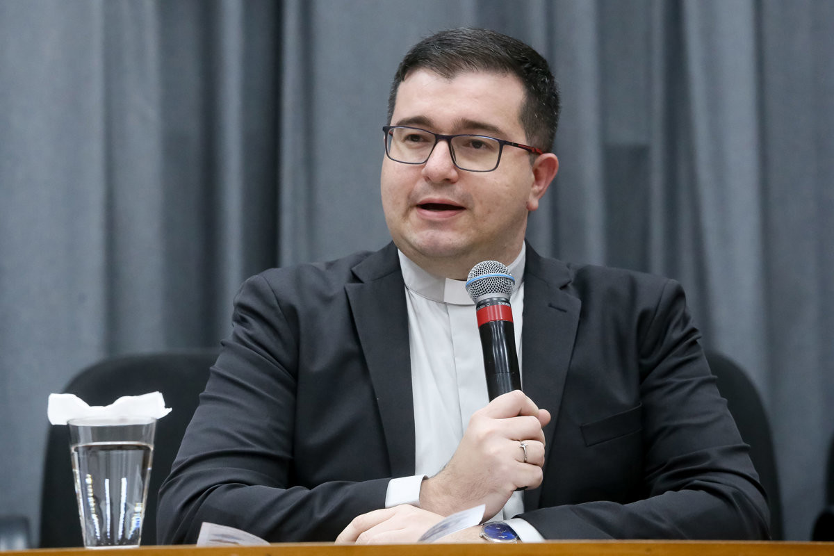 Catequistas e vicentinos foram homenageados por iniciativa dos vereadores Pedro Kawai e Felipe Gema