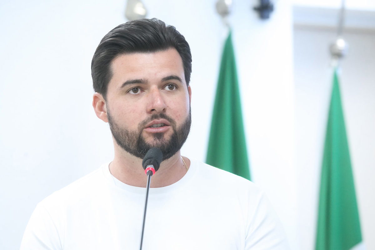 Rafael Boer em discurso na tribuna da 16ª Reunião Ordinária, realizada na noite desta segunda-feira (6)