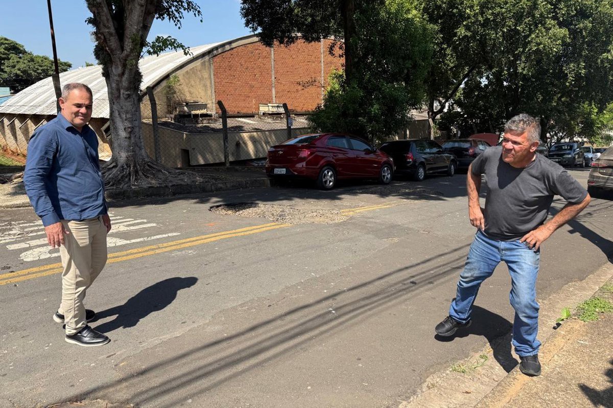 Solicitação de moradores por reparos na rua Anita Garibaldi foi encaminhada ao Executivo por meio da indicação 2321/2026