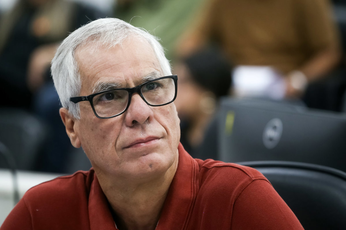 Marco Bicheiro é autor do projeto de lei 19/2026, que institui a "Política Municipal de Aproveitamento Ecológico de Resíduos de Madeira e Afins"