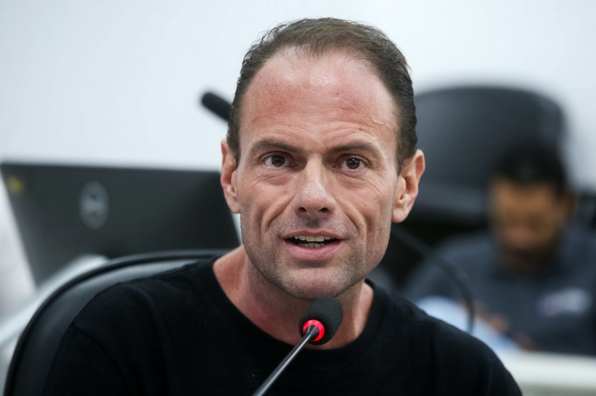 Requerimento de Edson Bertaia aponta riscos a pedestres na rotatória do São Jorge