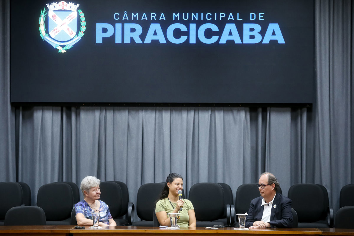 Atividade foi realizada no Salão Nobre "Helly de Campos Melges", na tarde desta quarta (22). Programação segue até sexta-feira (24)
