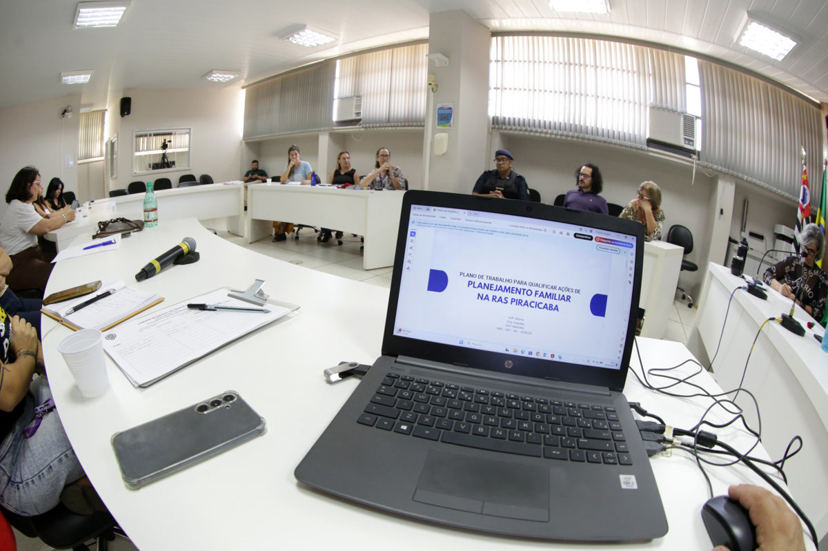 Reunião mensal foi realizada na Câmara, na tarde desta quarta-feira