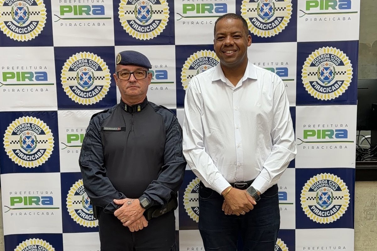 Thiago Ribeiro, 1º Secretário da Mesa Diretora, representou a Câmara na cerimônia em comemoração aos 123 anos da Guarda Civil Metropolitana de Piracicaba, realizada nesta quinta-feira (23), no Teatro Erotides de Campos, no Engenho Central