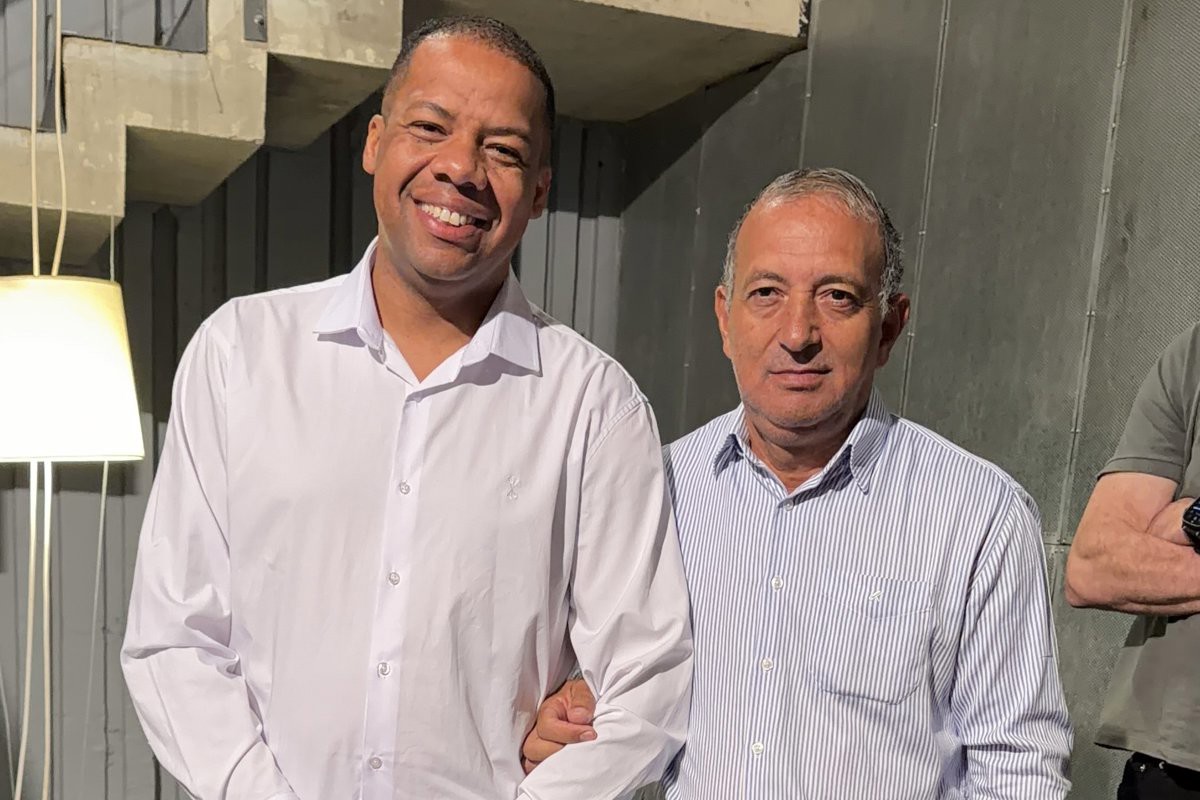 Thiago Ribeiro, 1º Secretário da Mesa Diretora, representou a Câmara na cerimônia em comemoração aos 123 anos da Guarda Civil Metropolitana de Piracicaba, realizada nesta quinta-feira (23), no Teatro Erotides de Campos, no Engenho Central