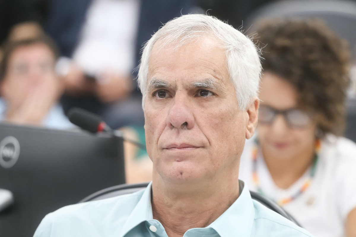 Vereador Marco Bicheiro (PSDB) requer detalhamento sobre serviços de poda