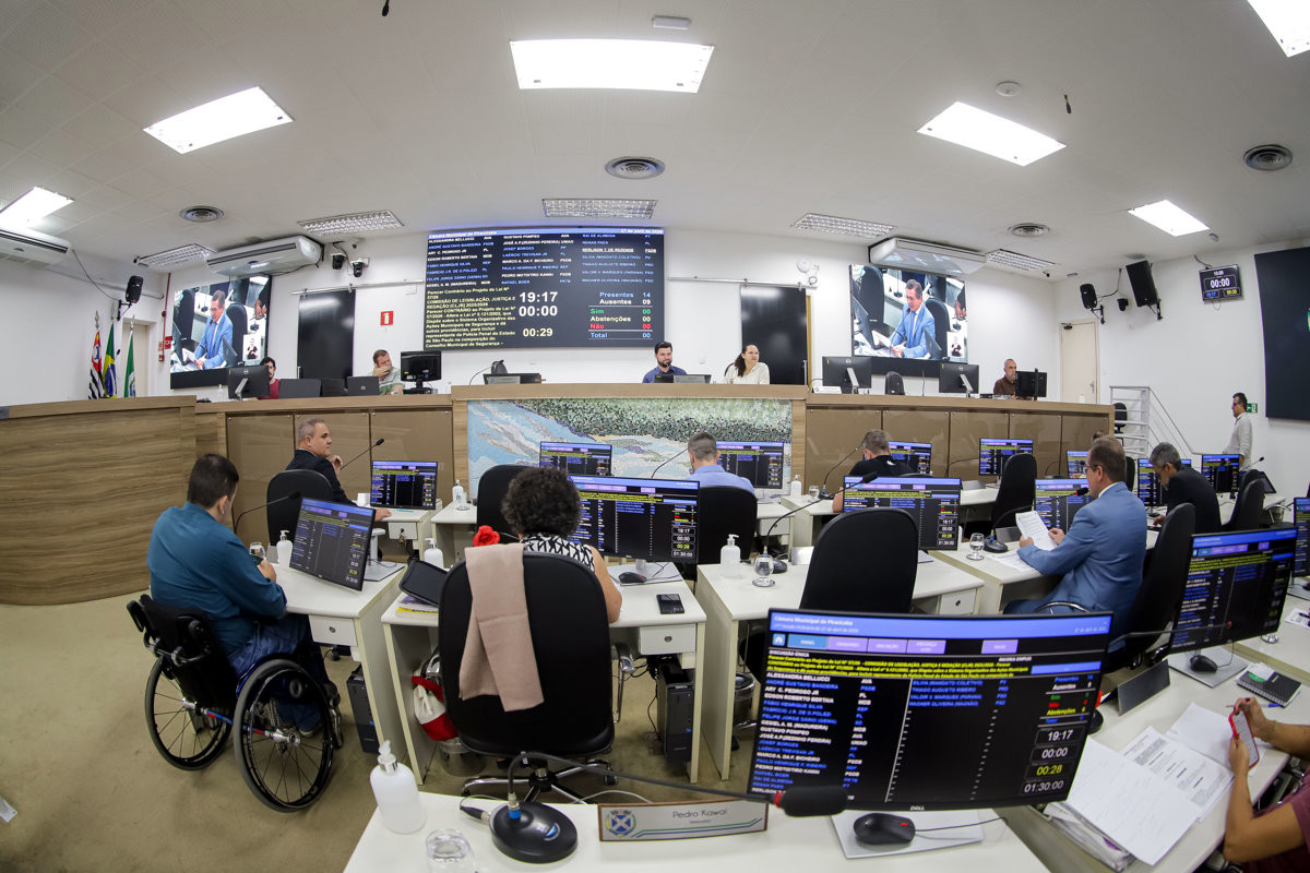 Propositura de autoria de Laércio Trevisan Jr. e André Bandeira foi aprovada na noite desta segunda-feira (27)